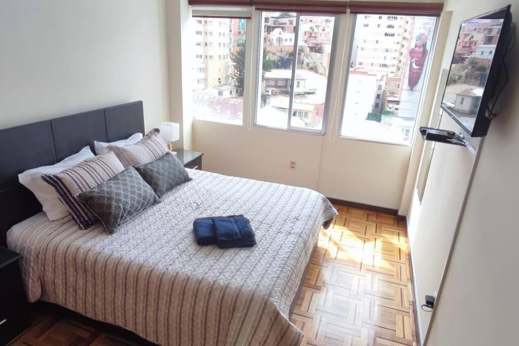 Comodo, Amplio Y Centrico Apartamento En Sopocachi La Paz Luaran gambar