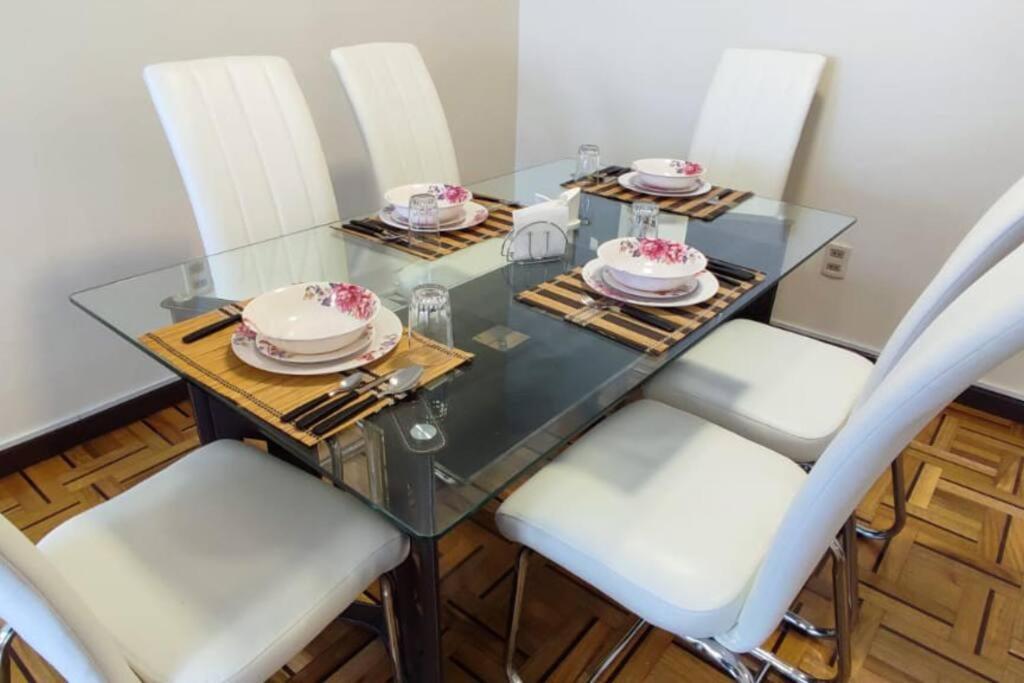Comodo, Amplio Y Centrico Apartamento En Sopocachi La Paz Luaran gambar